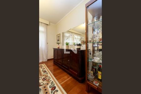 Sala de casa à venda com 4 quartos, 232m² em Vila Cordeiro, São Paulo