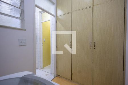 Quarto de Serviço de apartamento para alugar com 3 quartos, 70m² em Grajaú, Rio de Janeiro