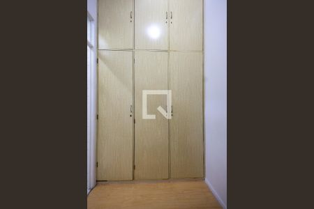 Quarto de Serviço de apartamento para alugar com 3 quartos, 70m² em Grajaú, Rio de Janeiro