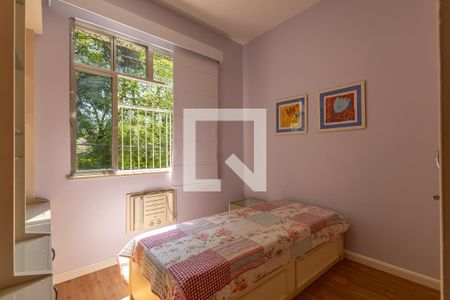Quarto 1 de apartamento para alugar com 3 quartos, 70m² em Grajaú, Rio de Janeiro