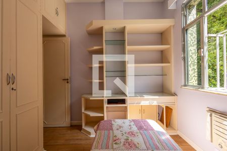 Quarto 1 de apartamento para alugar com 3 quartos, 70m² em Grajaú, Rio de Janeiro