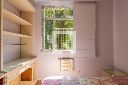 Quarto 1 de apartamento para alugar com 3 quartos, 70m² em Grajaú, Rio de Janeiro