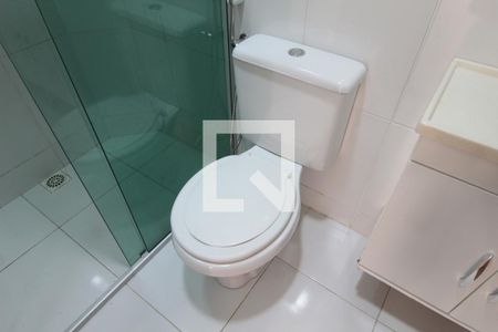 Banheiro Social de apartamento para alugar com 2 quartos, 40m² em Jaqueline, Belo Horizonte