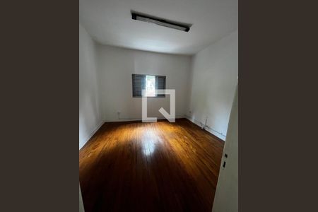 Foto 03 de casa à venda com 2 quartos, 205m² em Vila Bertioga, São Paulo
