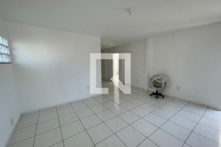 Sala de casa para alugar com 3 quartos, 120m² em Bar Cavalheiros, Duque de Caxias