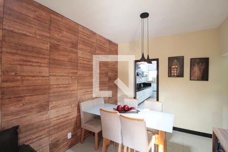 Sala de casa à venda com 3 quartos, 150m² em Copacabana, Belo Horizonte
