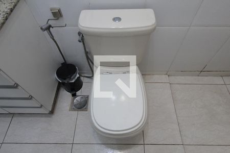 Banheiro Social de casa à venda com 3 quartos, 150m² em  Santa Amélia, Belo Horizonte