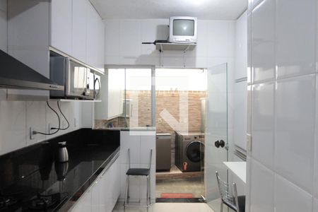 Cozinha de casa à venda com 3 quartos, 150m² em  Santa Amélia, Belo Horizonte
