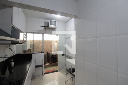 Cozinha de casa à venda com 3 quartos, 150m² em  Santa Amélia, Belo Horizonte
