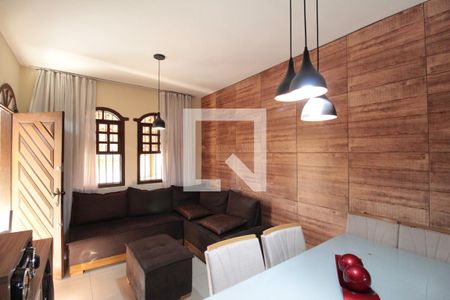 Sala de casa à venda com 3 quartos, 150m² em Copacabana, Belo Horizonte
