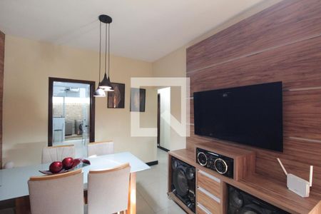 Sala de casa à venda com 3 quartos, 150m² em Copacabana, Belo Horizonte