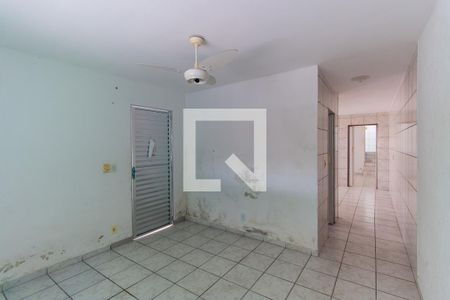 Sala de casa para alugar com 2 quartos, 80m² em Vila Bancaria, São Paulo