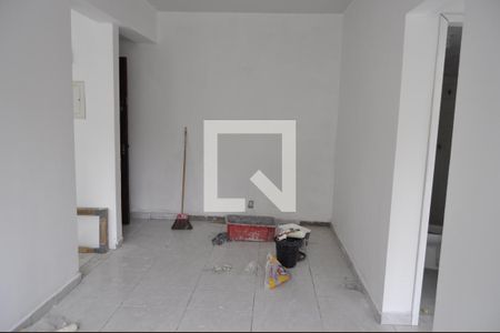 Sala de apartamento para alugar com 2 quartos, 42m² em Del Castilho, Rio de Janeiro