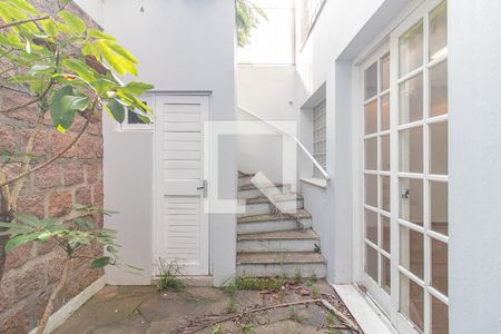 Quintal de casa à venda com 8 quartos, 240m² em Centro Histórico, Porto Alegre