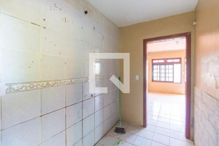 Cozinha de casa de condomínio à venda com 2 quartos, 70m² em Niterói, Canoas