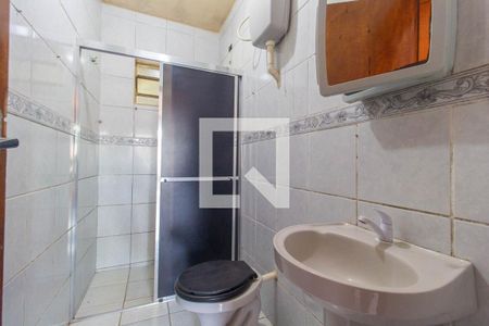 Banheiro de casa de condomínio à venda com 2 quartos, 70m² em Niterói, Canoas