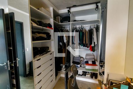 Closet da suíte de apartamento à venda com 1 quarto, 140m² em Vila Suzana, São Paulo
