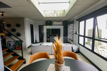 Sala de apartamento à venda com 1 quarto, 140m² em Vila Suzana, São Paulo