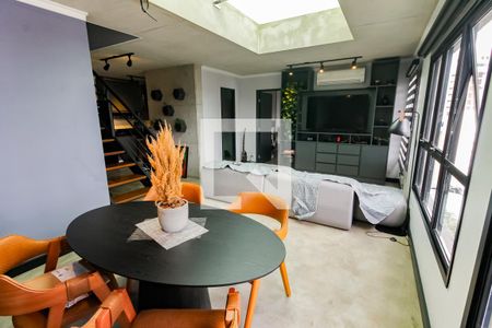 Sala de apartamento à venda com 1 quarto, 140m² em Vila Suzana, São Paulo