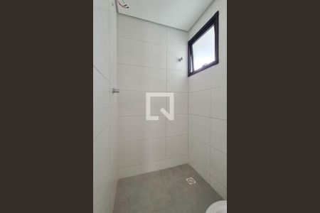 Banheiro de apartamento à venda com 2 quartos, 80m² em Vila Progresso, Santo André