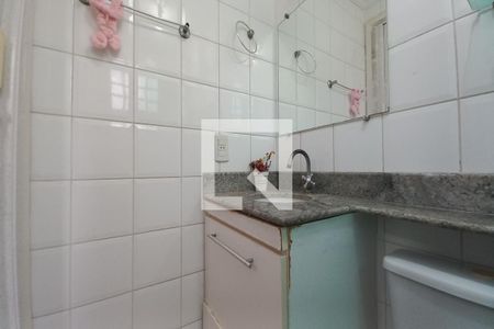 Banheiro da Suíte de apartamento à venda com 3 quartos, 65m² em Loteamento Parque São Martinho, Campinas