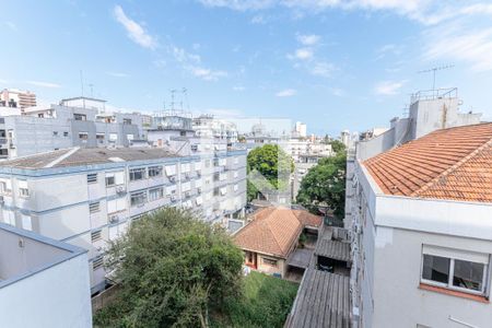 Vista da Suíte 1 de apartamento à venda com 2 quartos, 71m² em São João, Porto Alegre