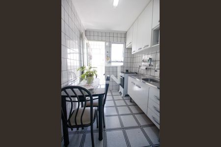 Cozinha de apartamento à venda com 2 quartos, 60m² em Vila Pirajussara, São Paulo