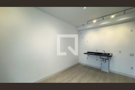 Sala e Cozinha de apartamento à venda com 2 quartos, 58m² em Santo Amaro, São Paulo