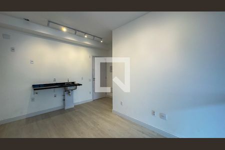 Sala e Cozinha de apartamento à venda com 2 quartos, 58m² em Santo Amaro, São Paulo