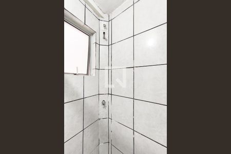 Banheiro de apartamento para alugar com 2 quartos, 60m² em Centro, São Leopoldo