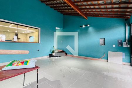 Garagem de casa à venda com 3 quartos, 268m² em Vila Rosalia, Guarulhos