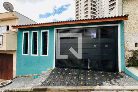 Fachada + Placa de casa à venda com 3 quartos, 268m² em Vila Rosalia, Guarulhos