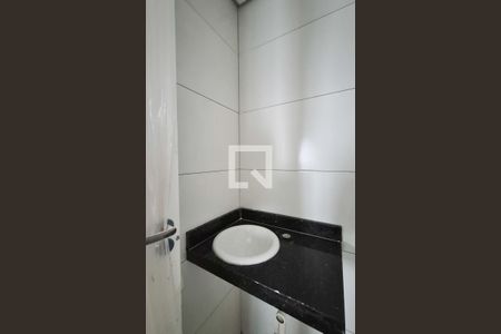 Banheiro de apartamento à venda com 2 quartos, 45m² em Vila Progresso, Santo André