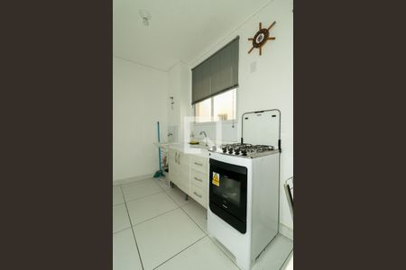 Cozinha de apartamento para alugar com 2 quartos, 39m² em Parque Santa Fé, Porto Alegre