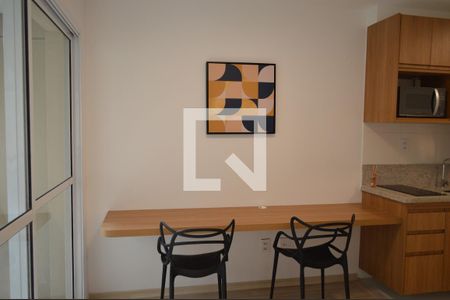 Sala  de kitnet/studio para alugar com 1 quarto, 37m² em Vila Mariana, São Paulo