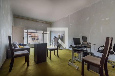 Casa à venda com 3 quartos, 250m² em Vila Monumento, São Paulo