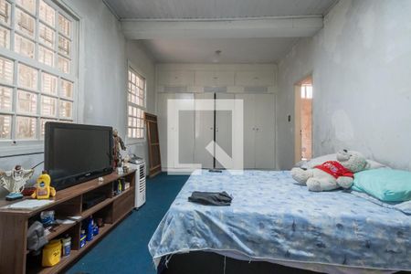 Casa à venda com 3 quartos, 250m² em Vila Monumento, São Paulo
