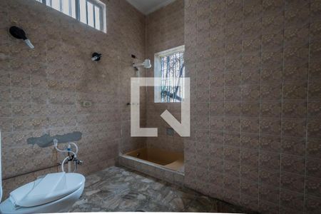 Casa à venda com 3 quartos, 250m² em Vila Monumento, São Paulo