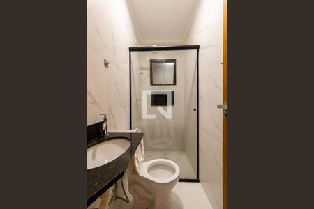 Banheiro de apartamento para alugar com 1 quarto, 30m² em Vila Campanela, São Paulo