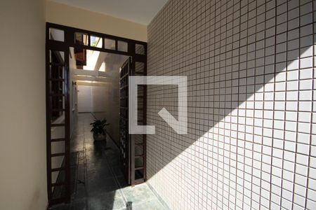 Área Externa de casa para alugar com 3 quartos, 220m² em Vila Nova Mazzei, São Paulo