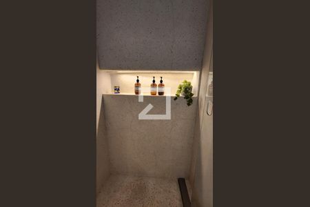 Banheiro de apartamento para alugar com 1 quarto, 100m² em Itaim Bibi, São Paulo
