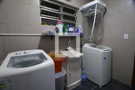 Lavanderia de casa à venda com 3 quartos, 170m² em Fátima, Canoas