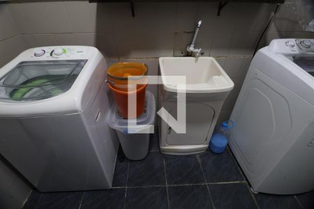 Lavanderia de casa à venda com 3 quartos, 170m² em Fátima, Canoas