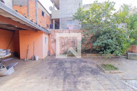 Quintal de casa para alugar com 2 quartos, 114m² em Parque Santa Rita de Cassia, Cotia