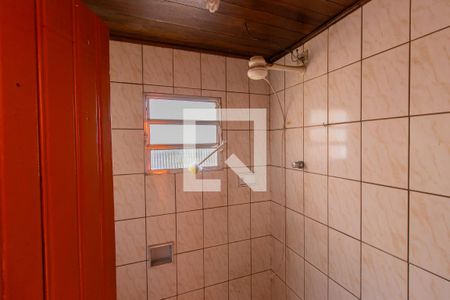 Banheiro do quintal de casa para alugar com 2 quartos, 114m² em Parque Santa Rita de Cassia, Cotia