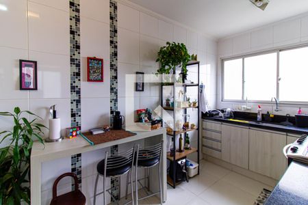 Cozinha de apartamento à venda com 3 quartos, 104m² em Alto da Lapa, São Paulo