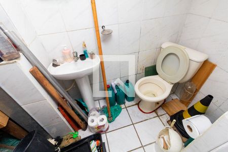 Casa à venda com 280m², 8 quartos e 5 vagasQUARTINHO DA BAGUNÇA E BANHEIRO