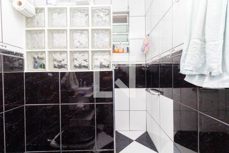 Casa à venda com 280m², 8 quartos e 5 vagasCASA 3: BANHEIRO