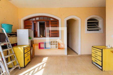 Casa à venda com 280m², 8 quartos e 5 vagasCASA 1: VARANDA