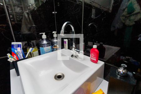 Casa à venda com 280m², 8 quartos e 5 vagasCASA 3: BANHEIRO